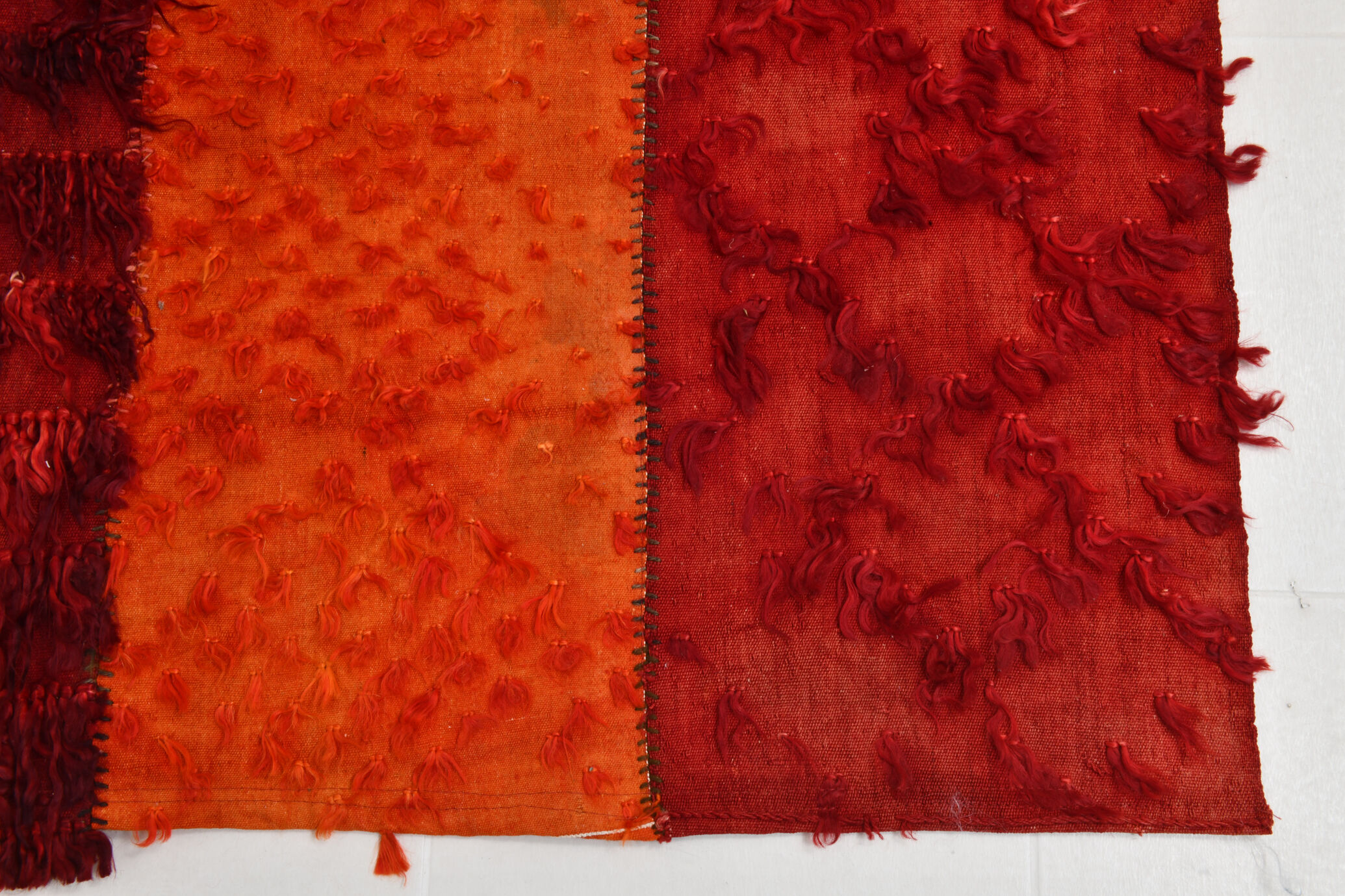 Red & orange tones vintage rug, 163x240 cm