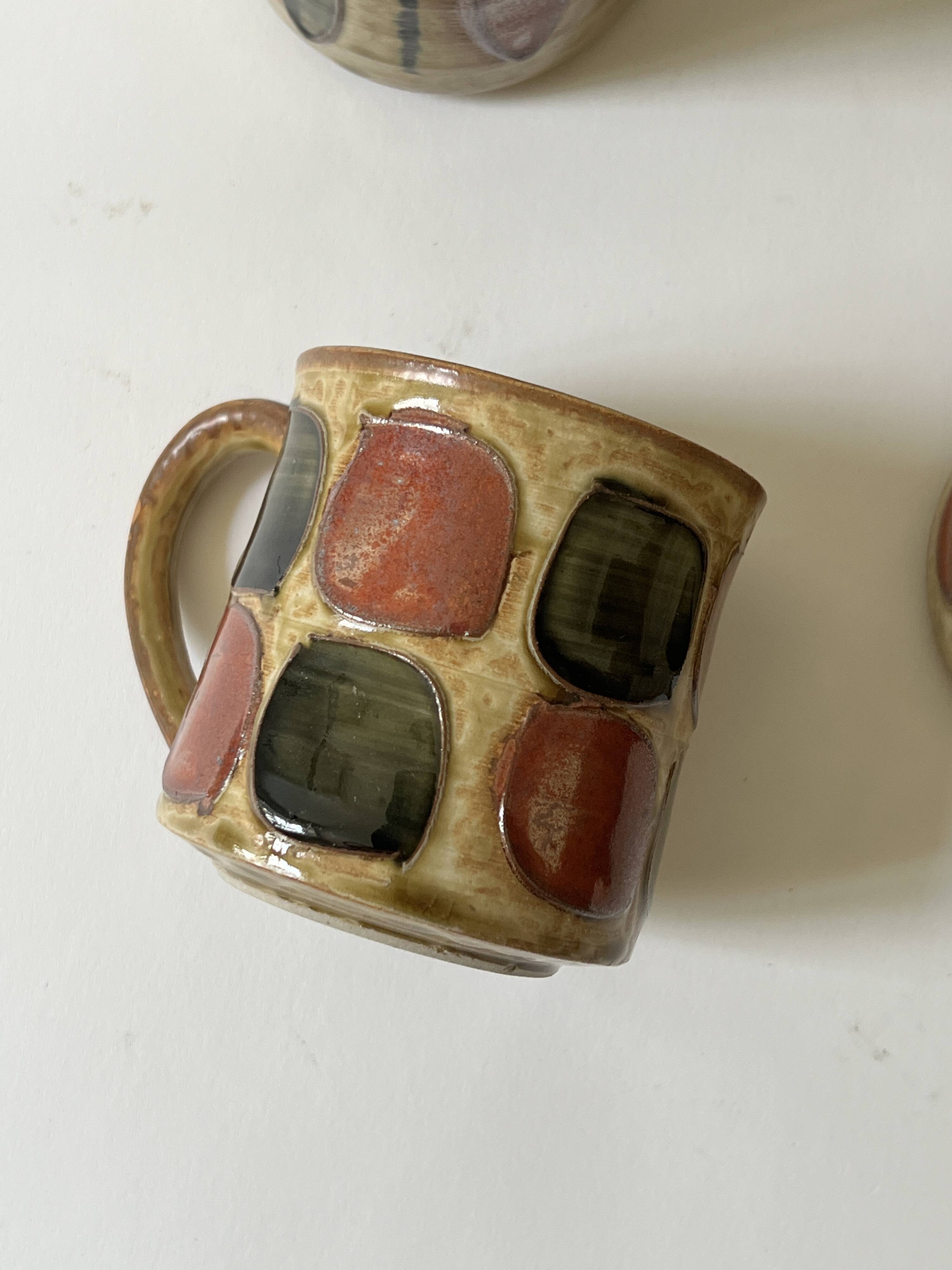 Set of 4 glazed ceramic coffee cups, circa 1970