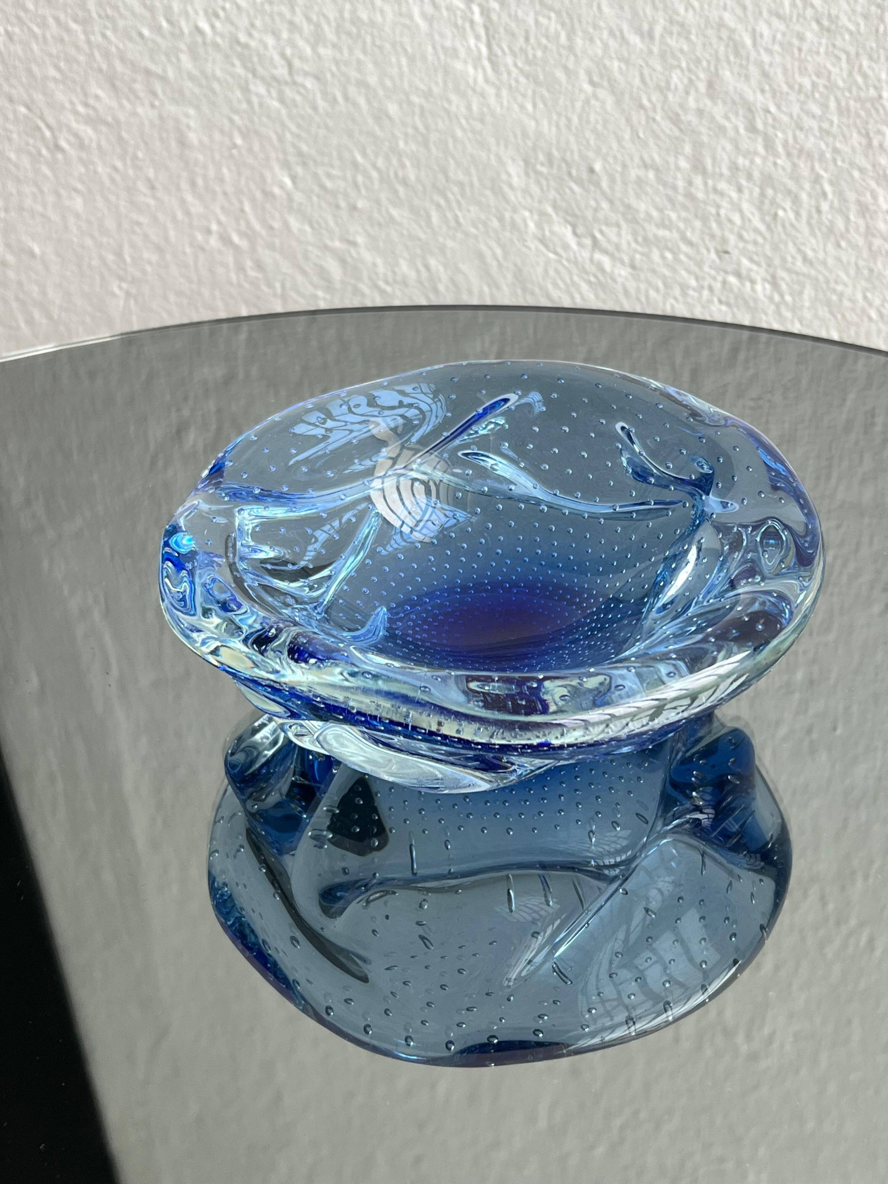 Bol décoratif en verre de Murano "Bullicante" bleu, objet de collection vintage