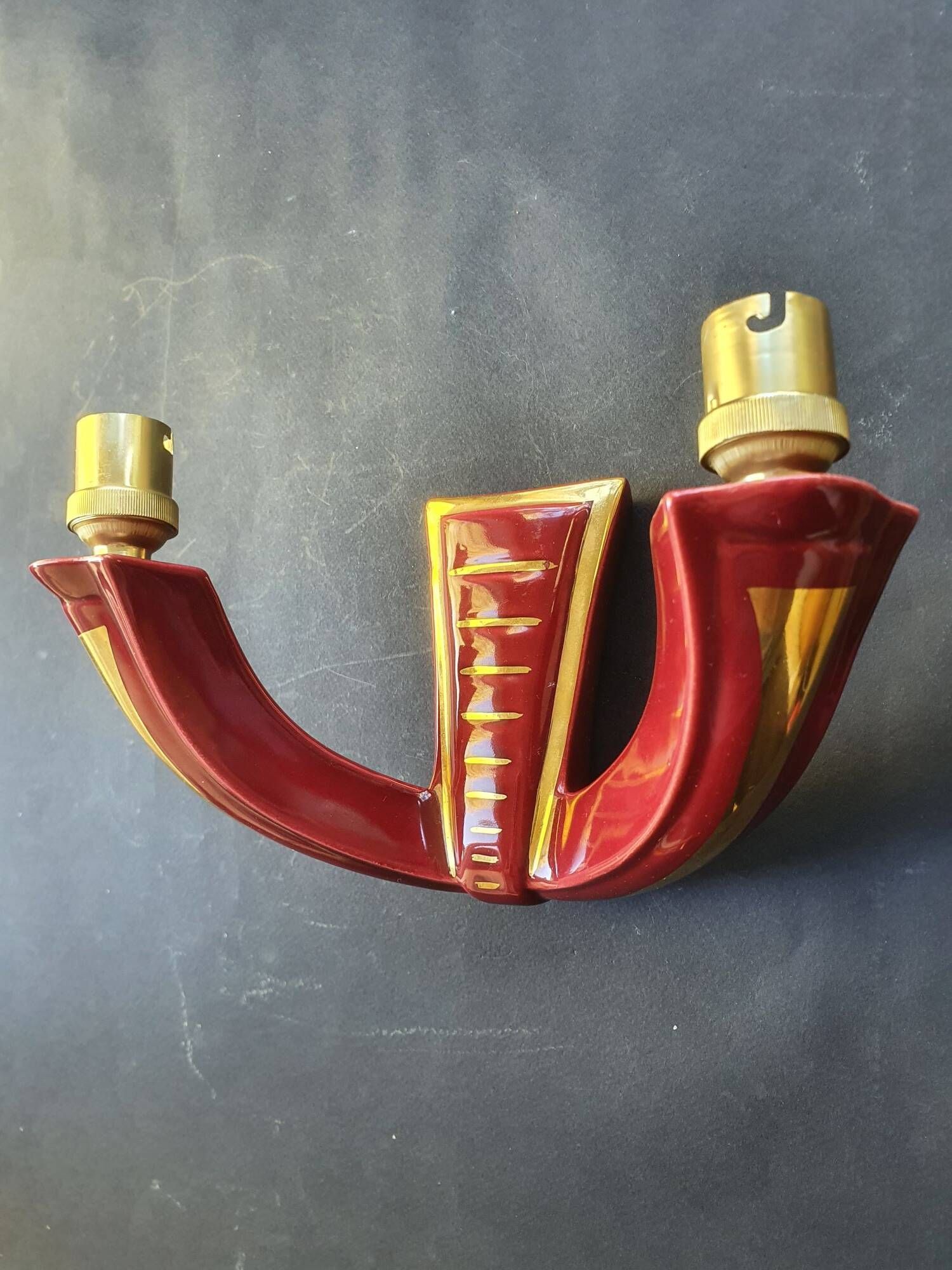 Ceramic wall lamp with Art Deco shades