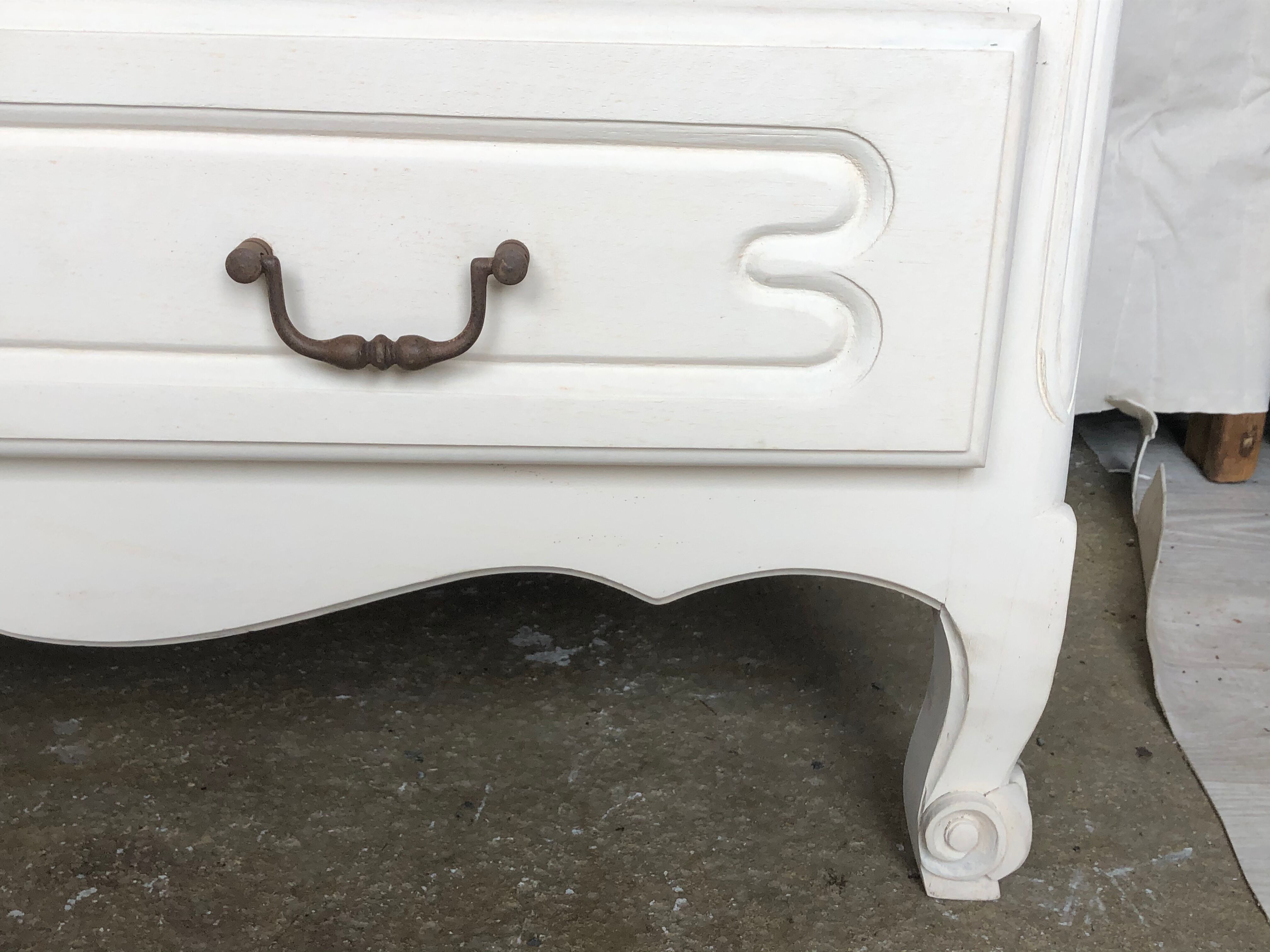 Louis XV style chest of drawers