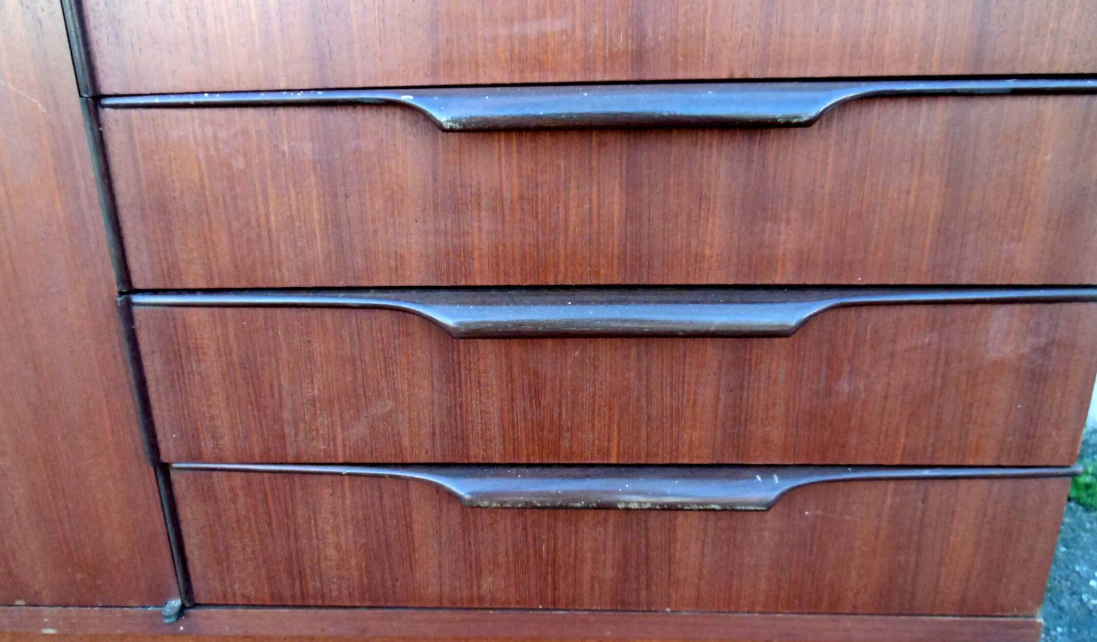 Scandinavian wardrobe 70