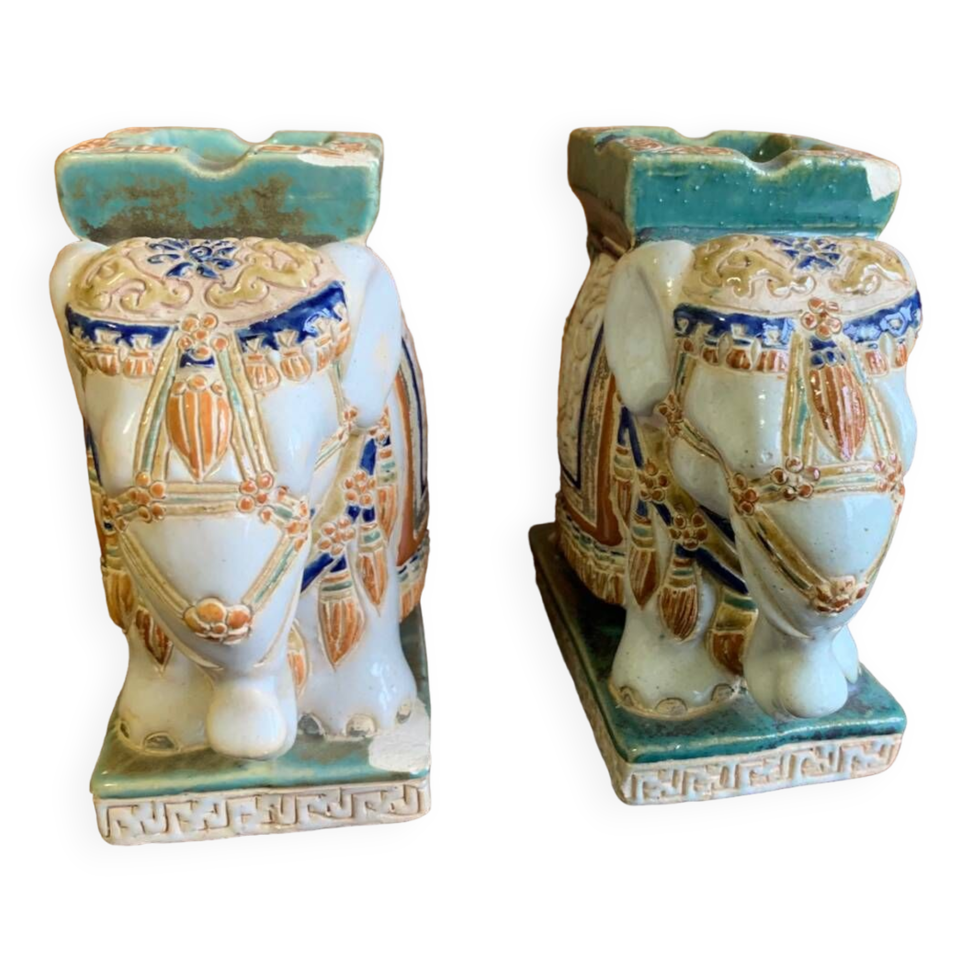 Cendriers en forme d éléphant