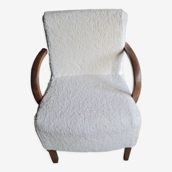 Fauteuil entièrement refait tissus moumoute et son coussin rectangulaire assorti