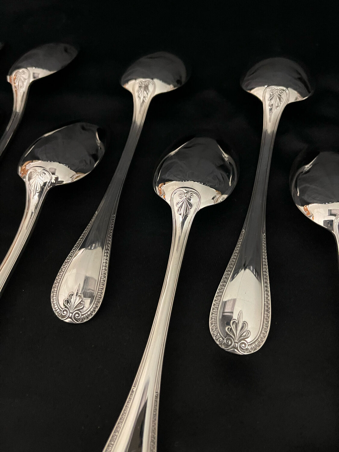 Christofle malmaison housekeeper with silversmith 65 pieces condition close to new