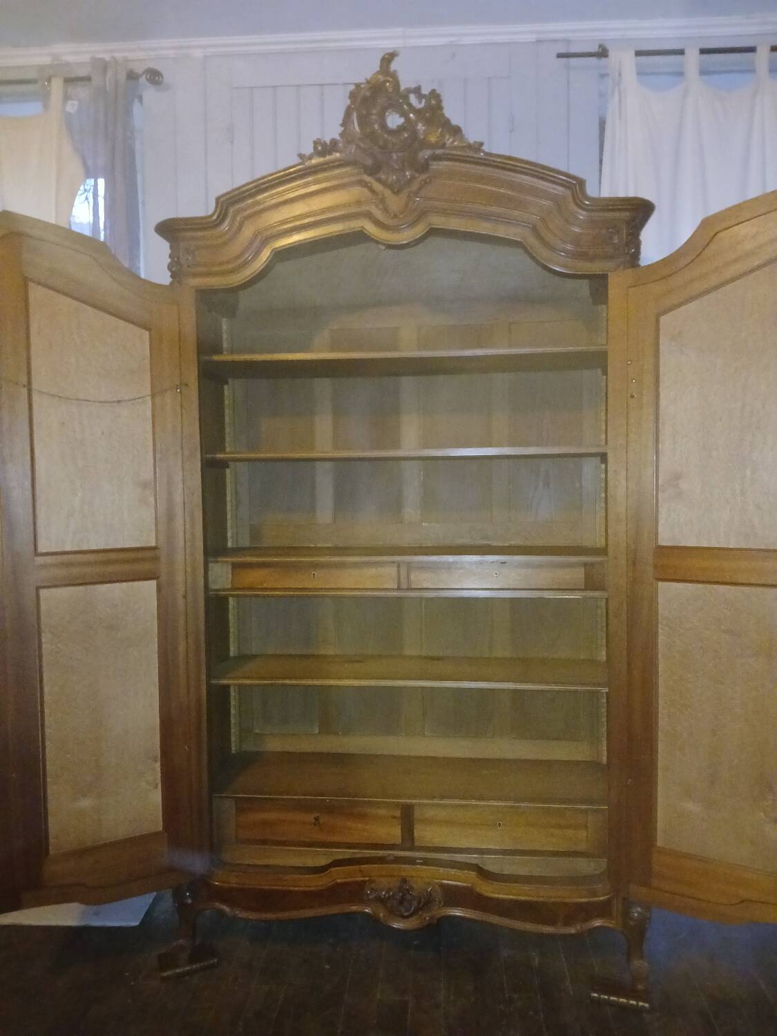 Armoire rocaille