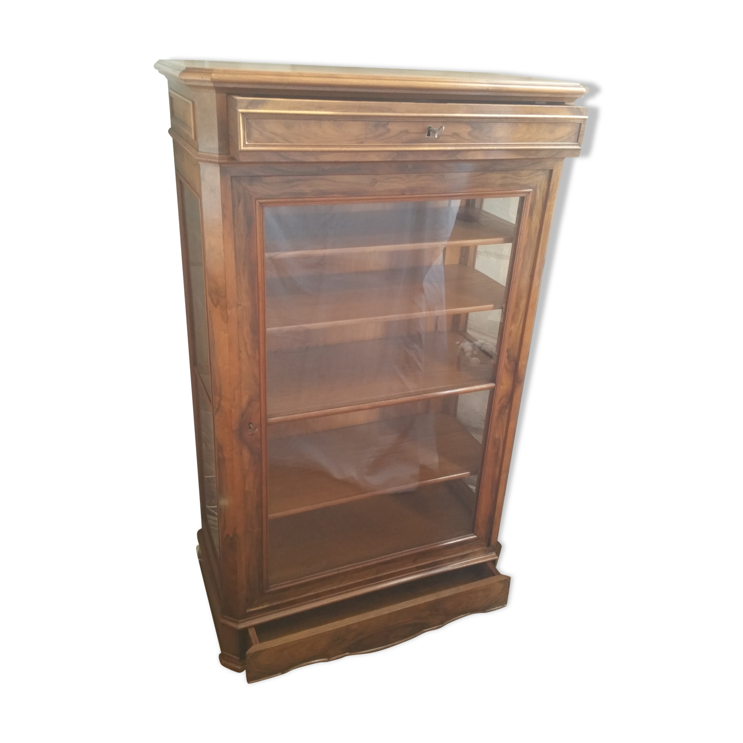 Old window style Louis Philippe