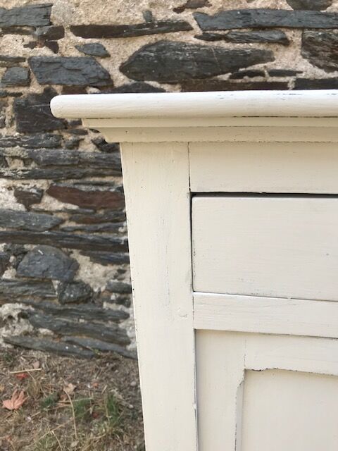 White Parisian buffet