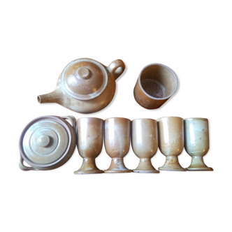 Stoneware service