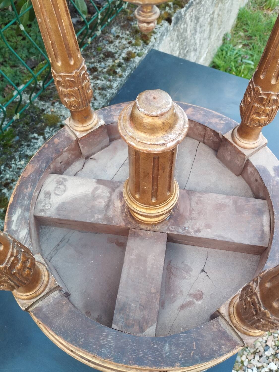 Antique piano stool in gilded wood, Louis XVI style.