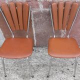 2 “Pétal” chairs from Soudévinyl