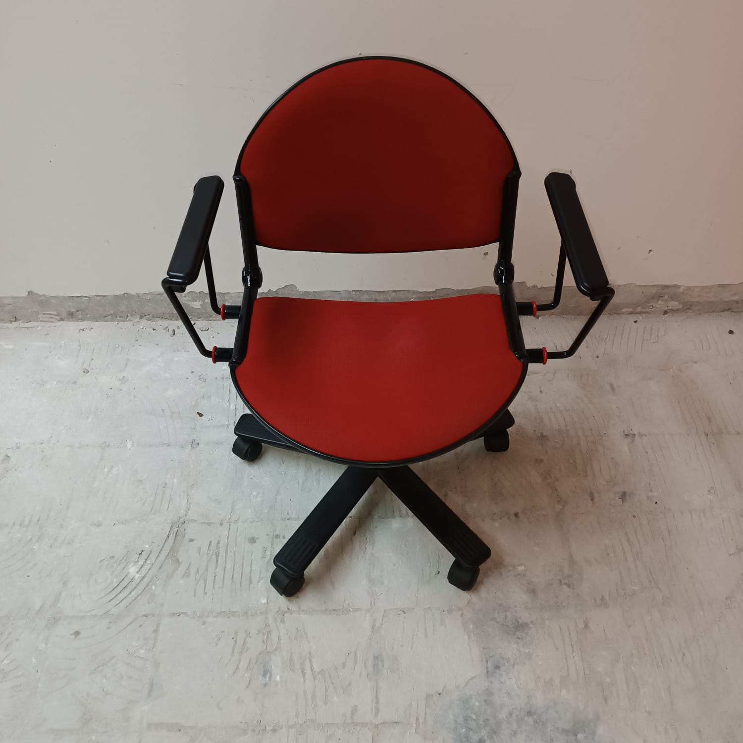 2 office chairs