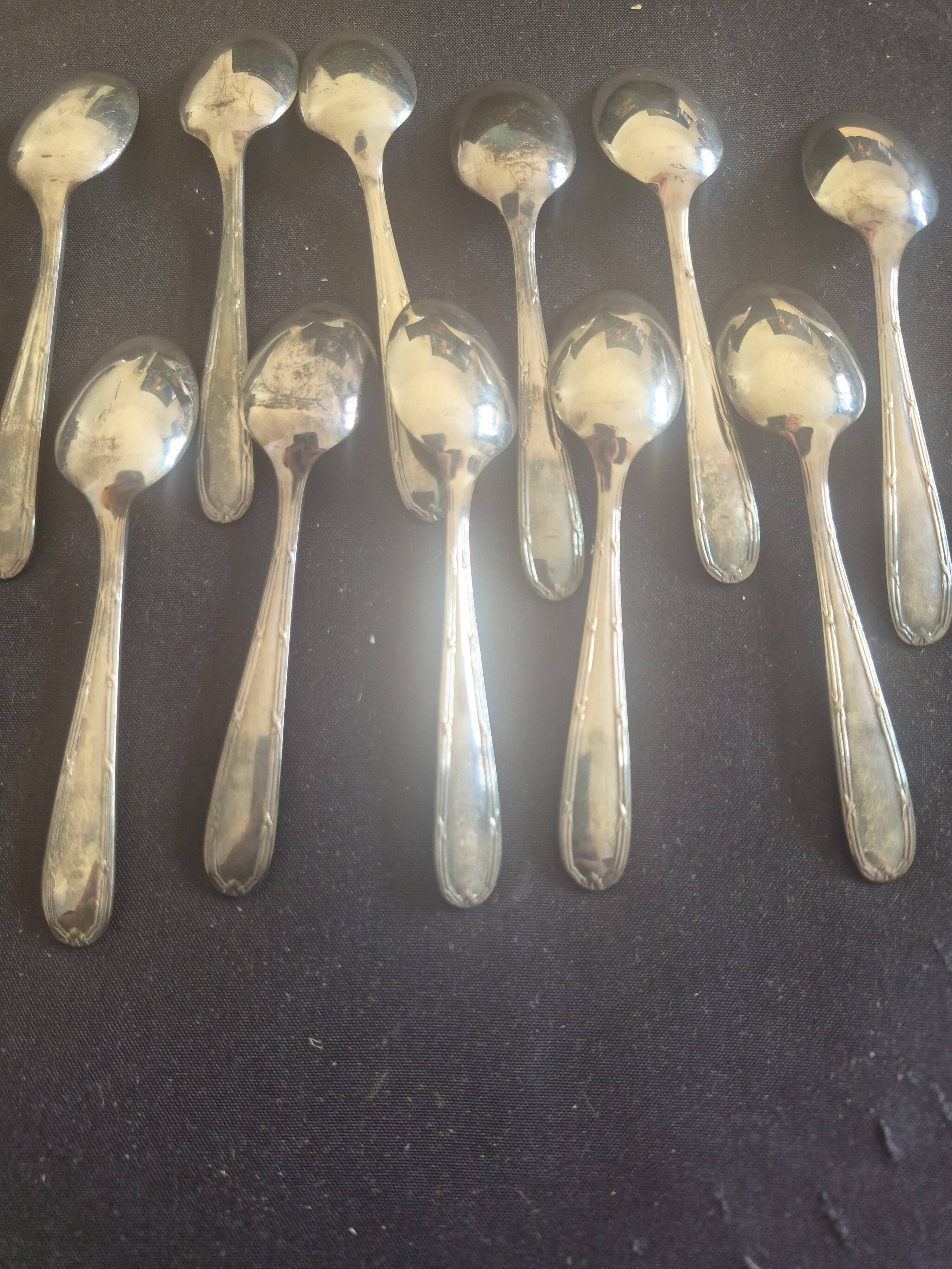 Small spoon box