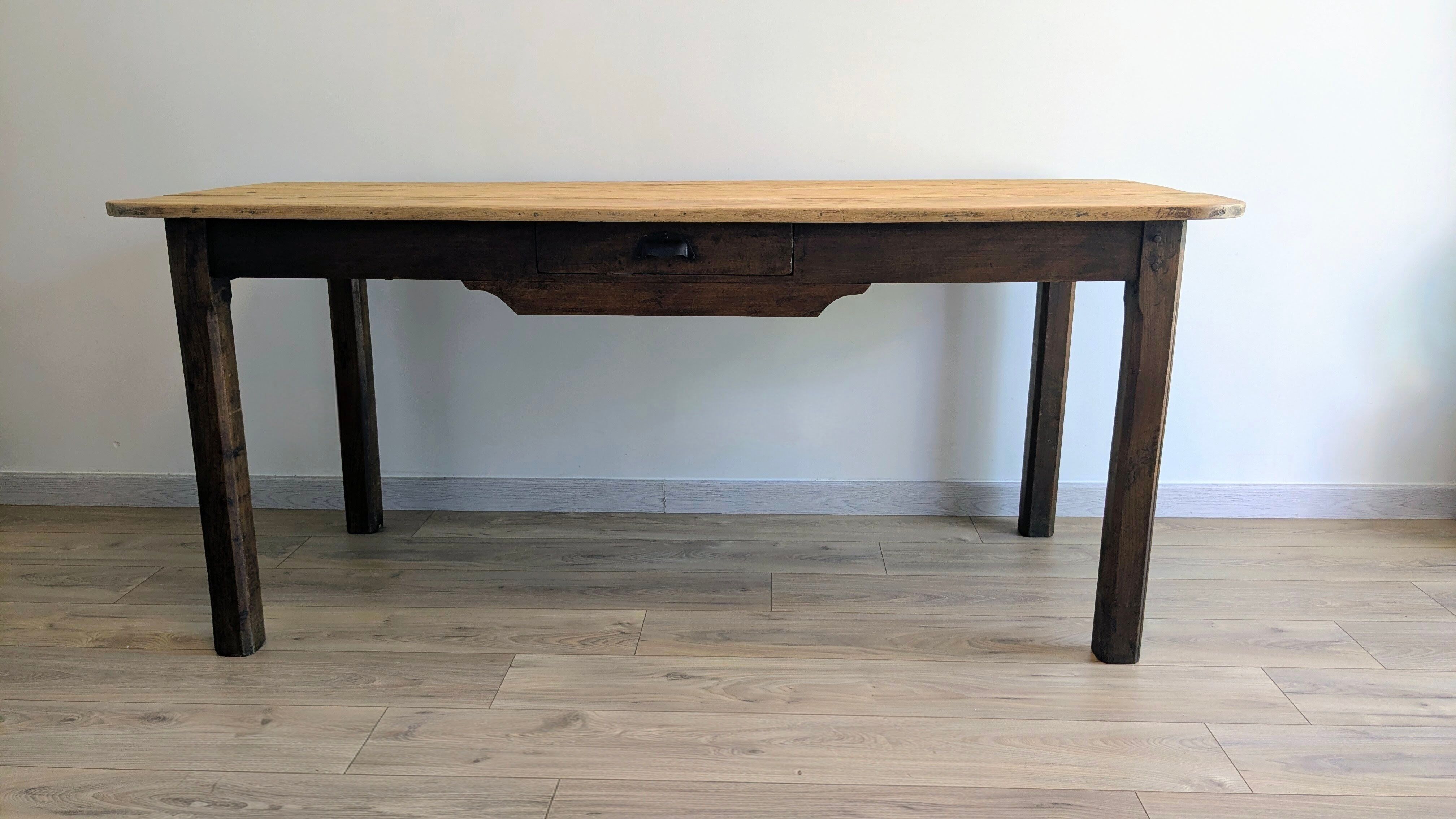 Antique farmhouse table in patinated solid wood - 178 cm