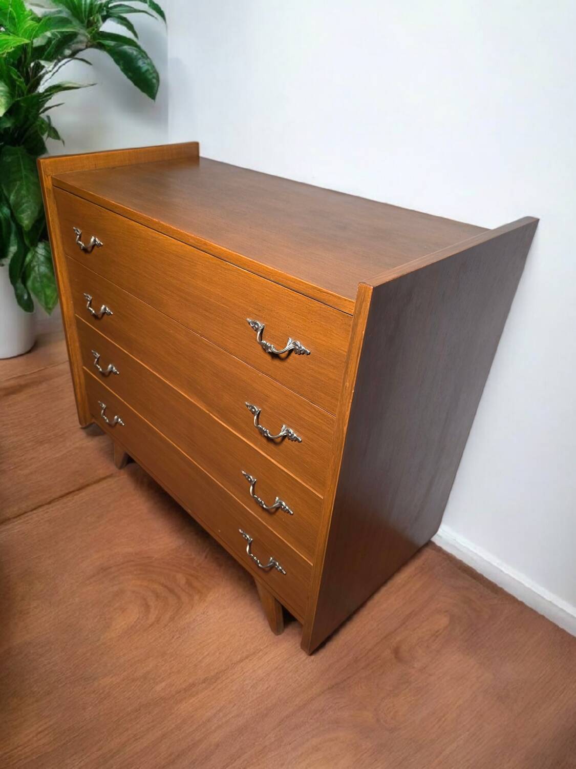 Commode vintage en chêne des années 60