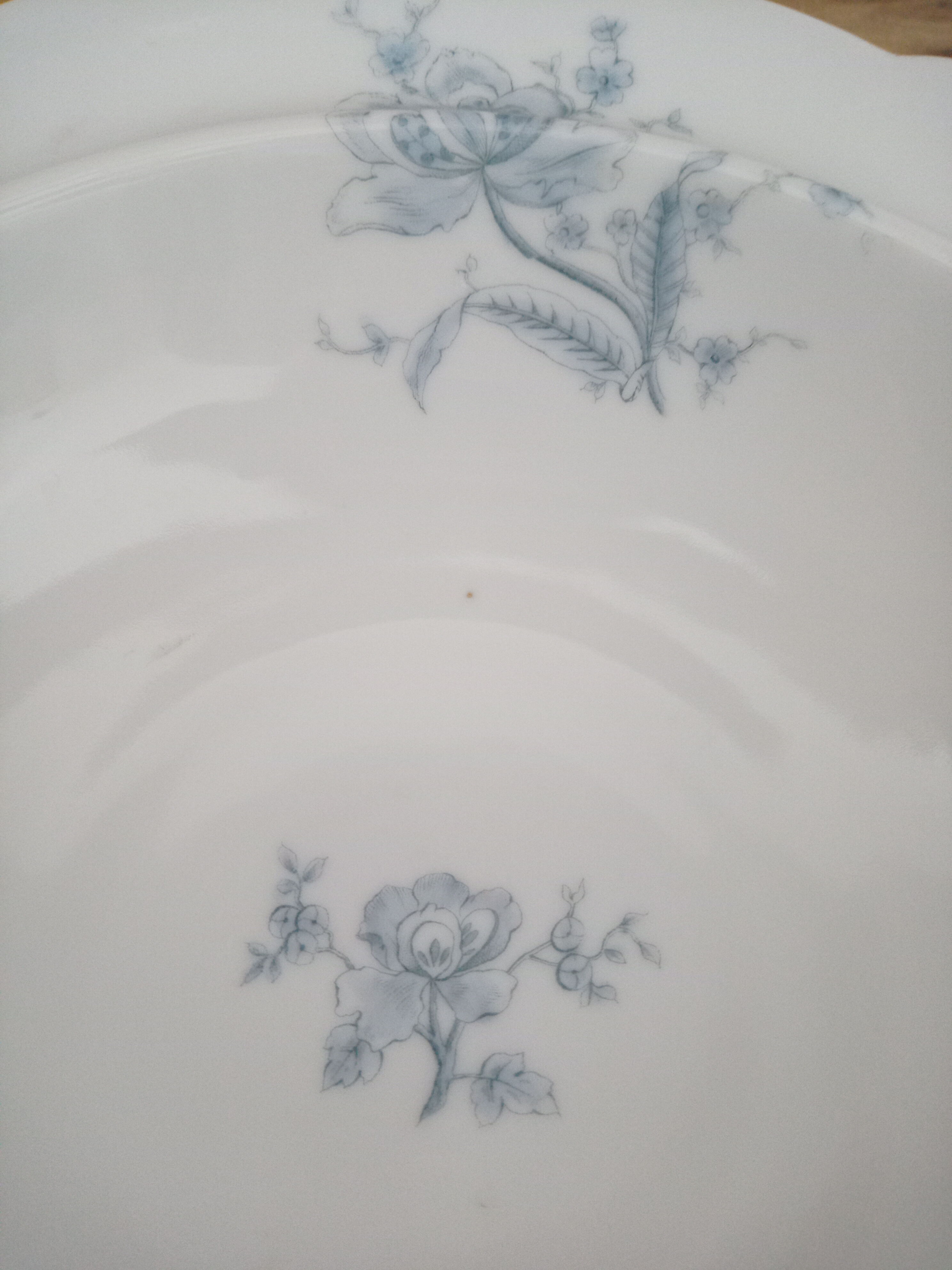 Compotier on porcelain pedestal decoration pale blue flowers