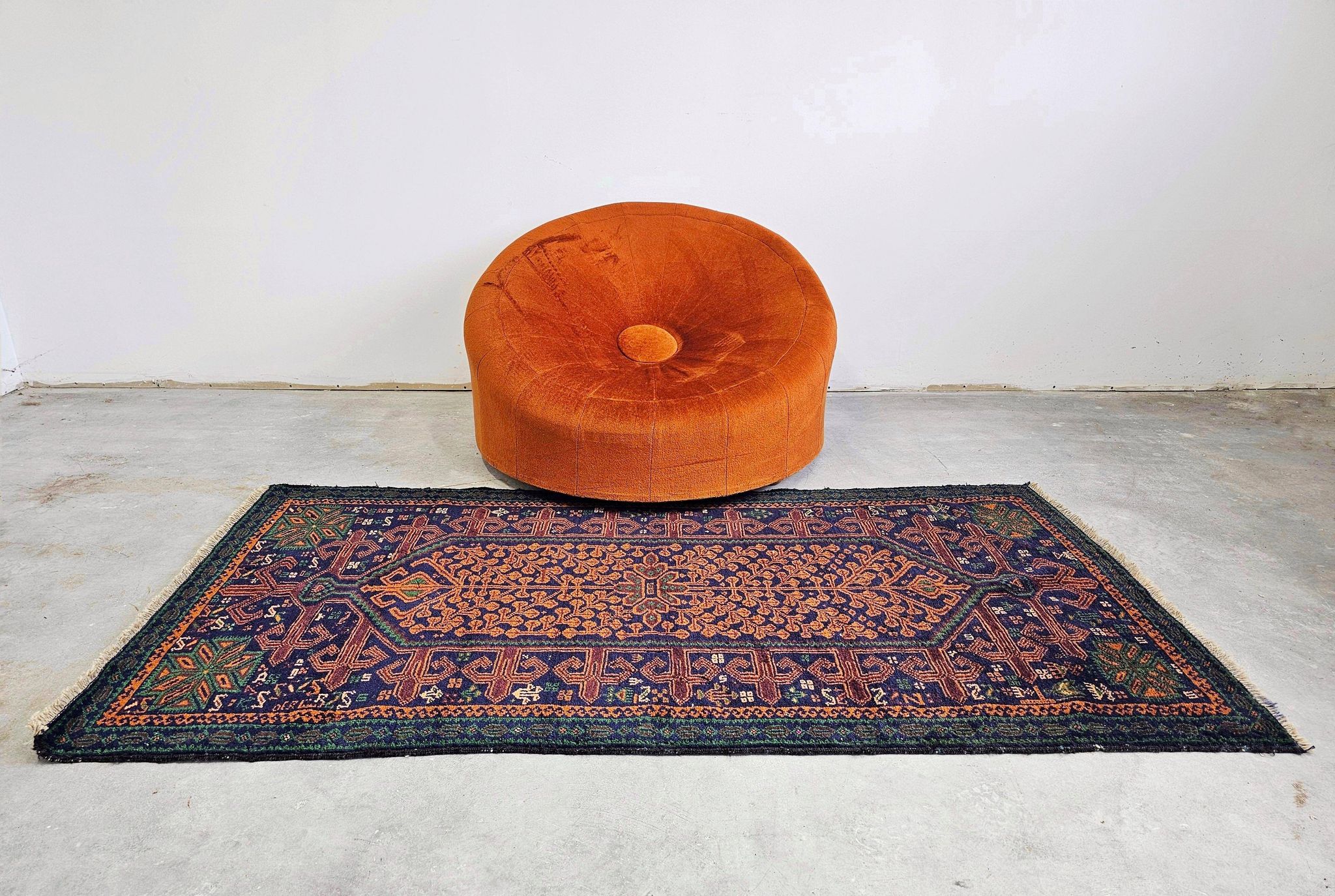 Round armchair in the style of Pierre Paulin, oversized pouf, velvet.