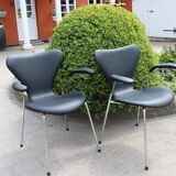 Pair of chairs 7 Arne Jacobsen series