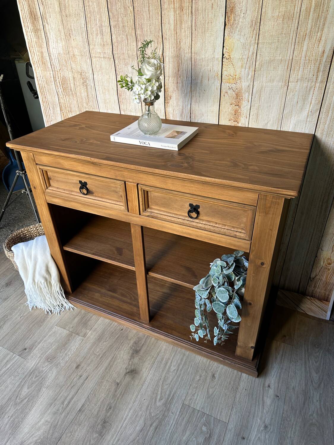 Buffet en bois massif