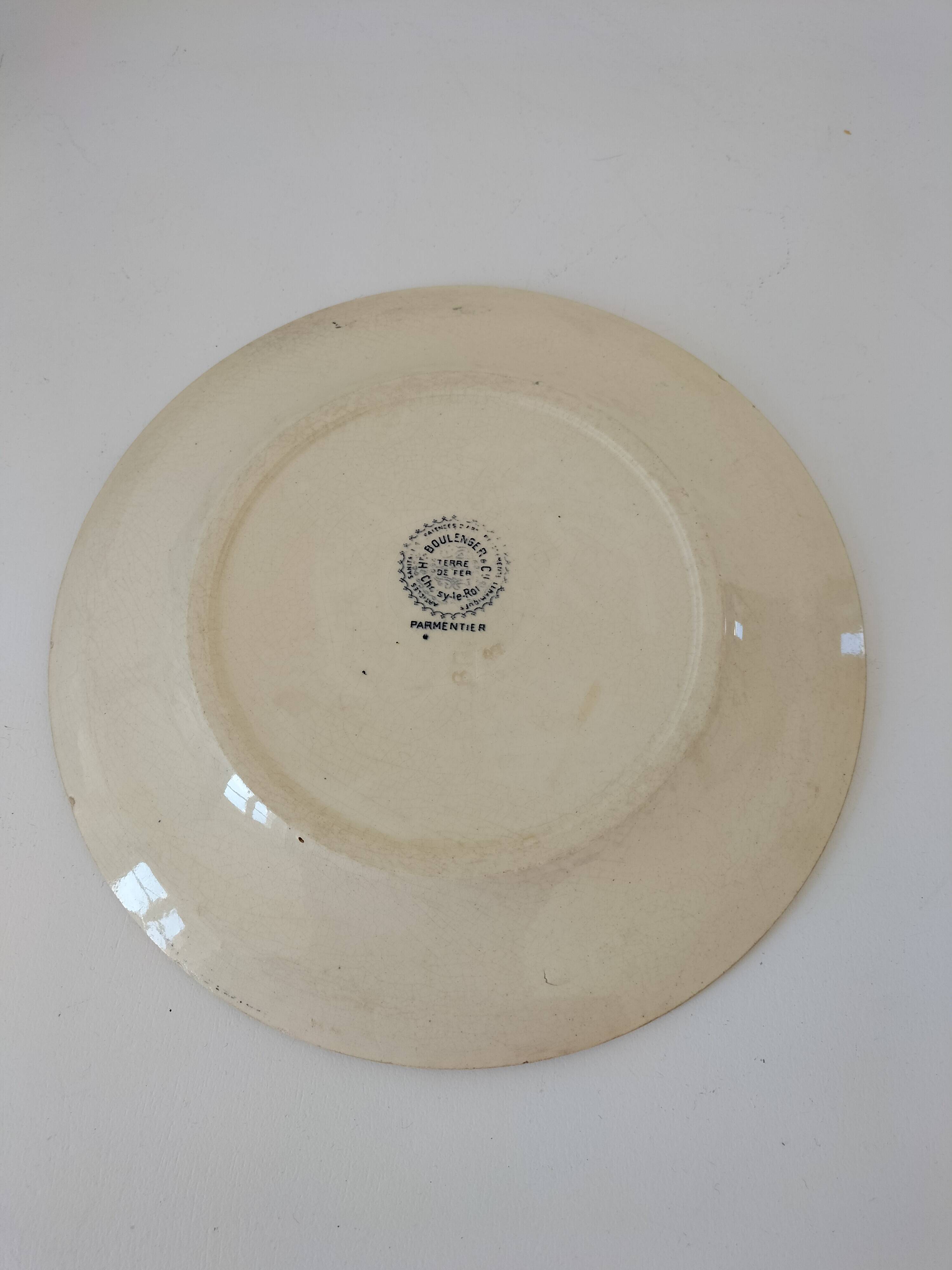 Plate from the H. Boulenger & Cie Choisy-le-Roi Parmentier model