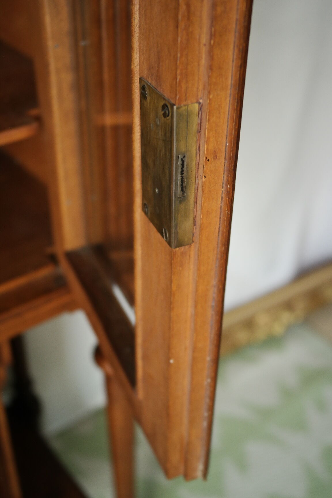 Louis XVI style music cabinet in walnut, 20th century.