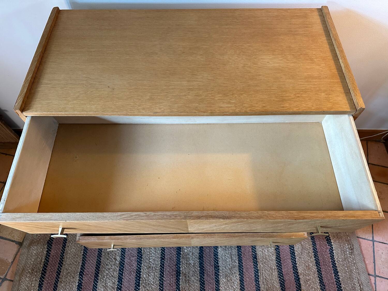Vintage chest of drawers