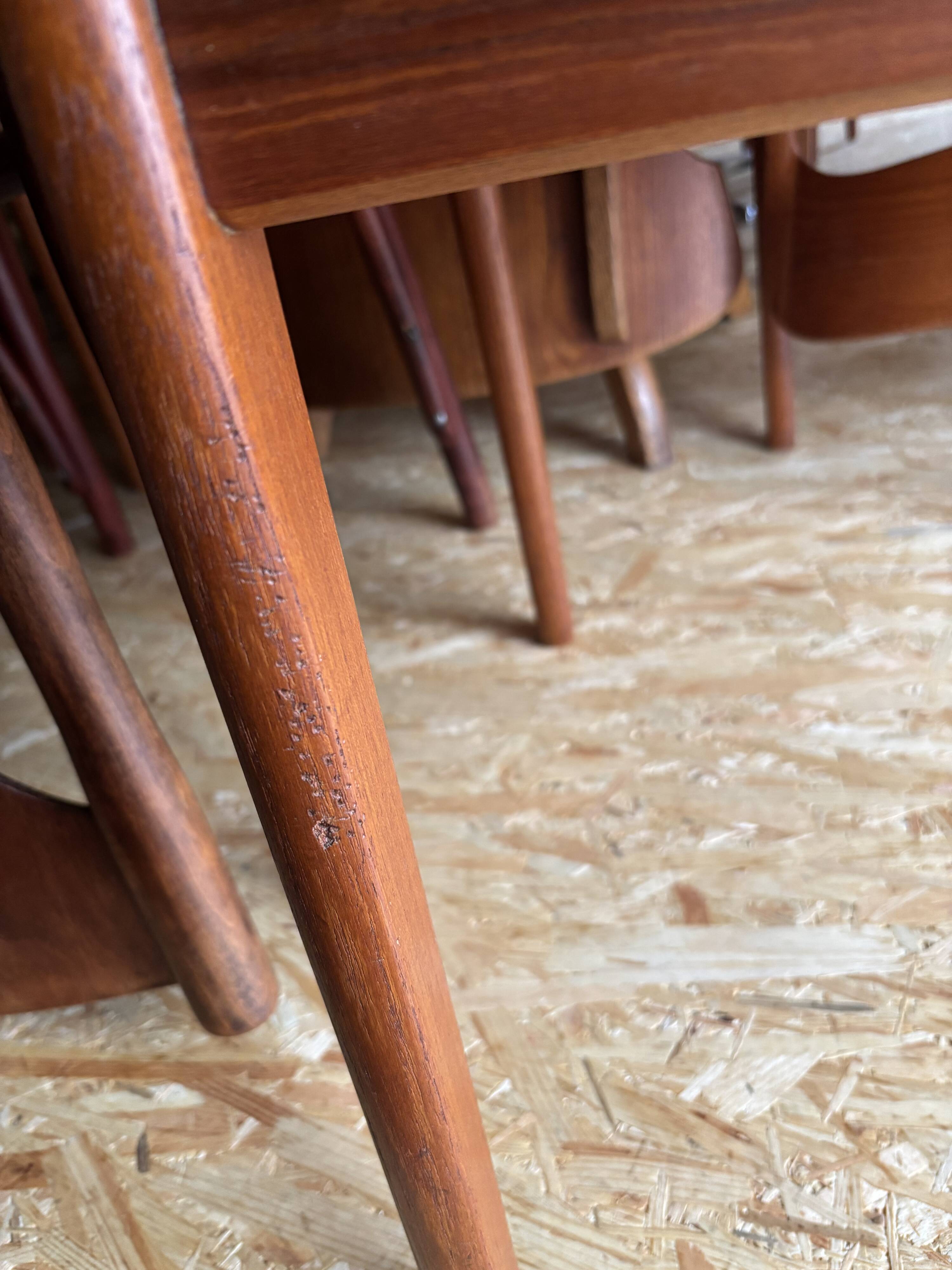 Set of 4 Danish teak chairs – Mid-century modern dining chairs from the 1960s, Resto