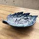 Plat feuille céramique bleue Vallauris