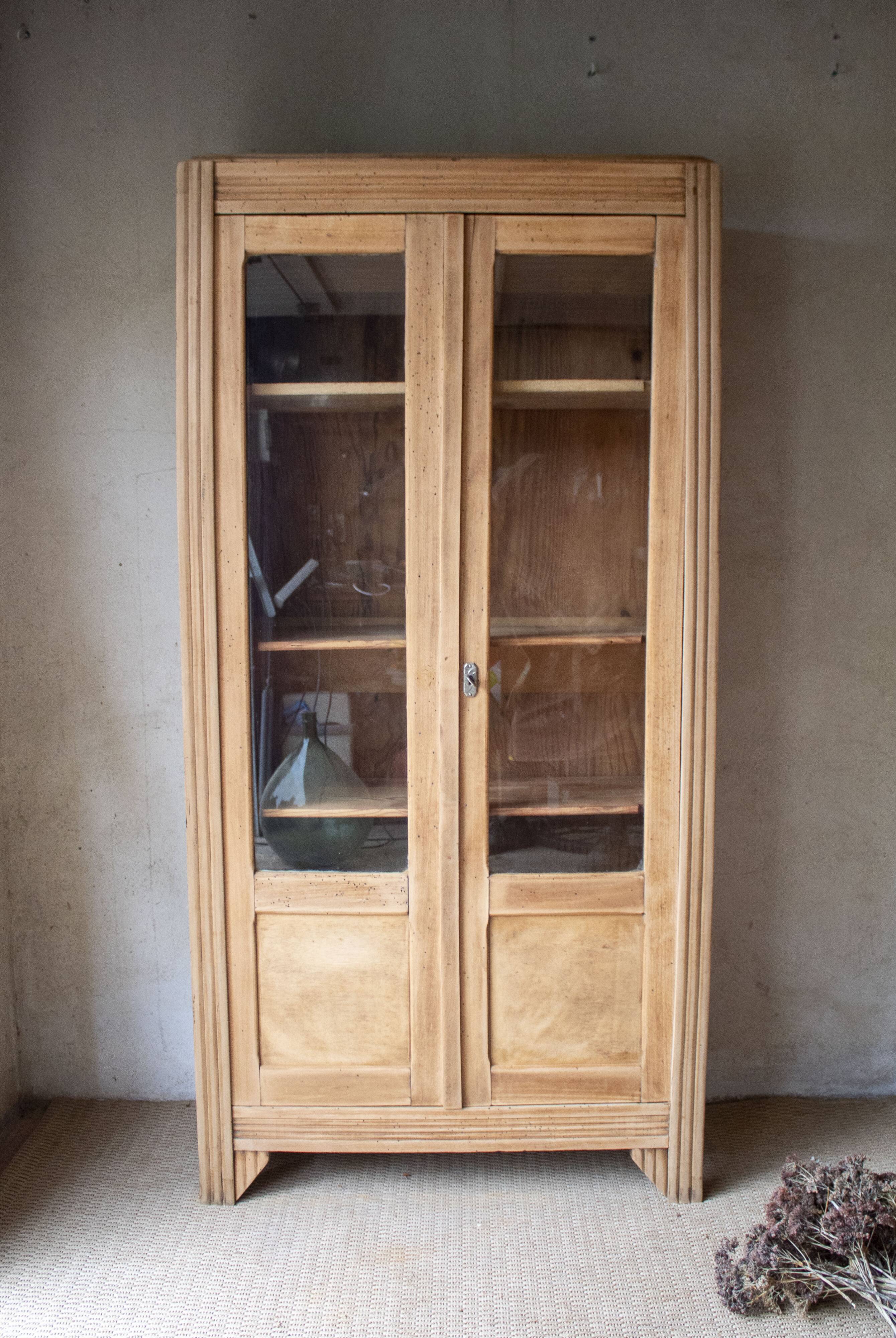 PARISIAN GLASS CABINET 1960
