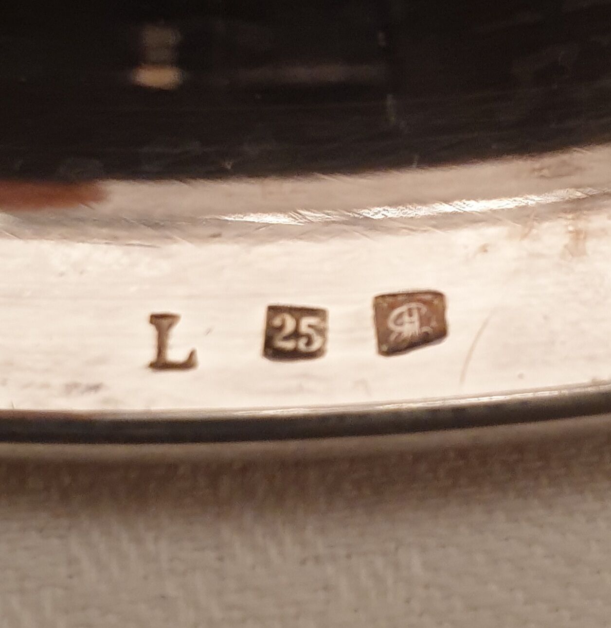 Salad bowl, ancient vegetable in silver metal