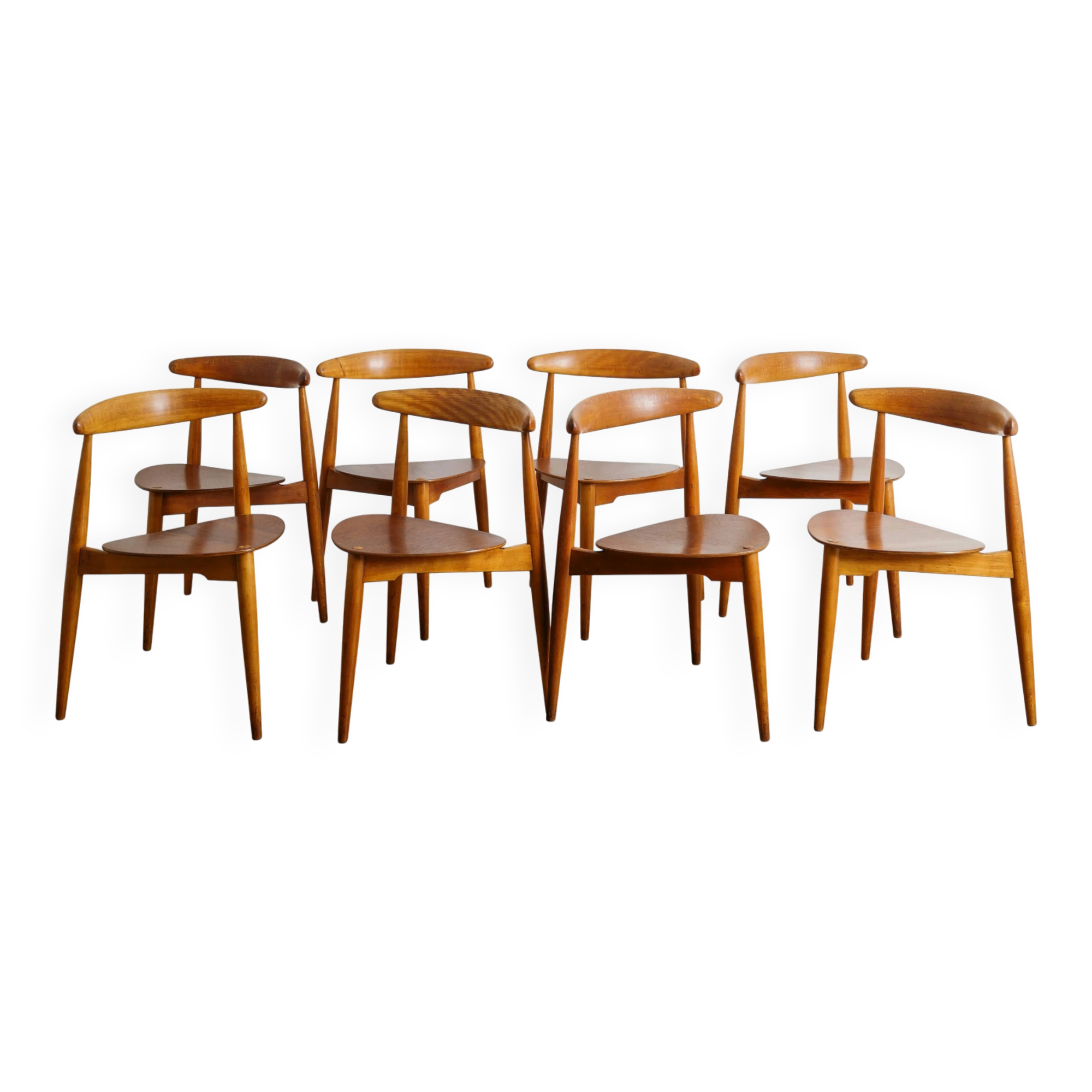 EIGHT WOODEN HANS J WEGNER "HEART / 4103" DINING CHAIRS, 1950s
