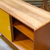 Buffet U 452 jaune par Jiri Jiroutek pour Interier Praha 1960