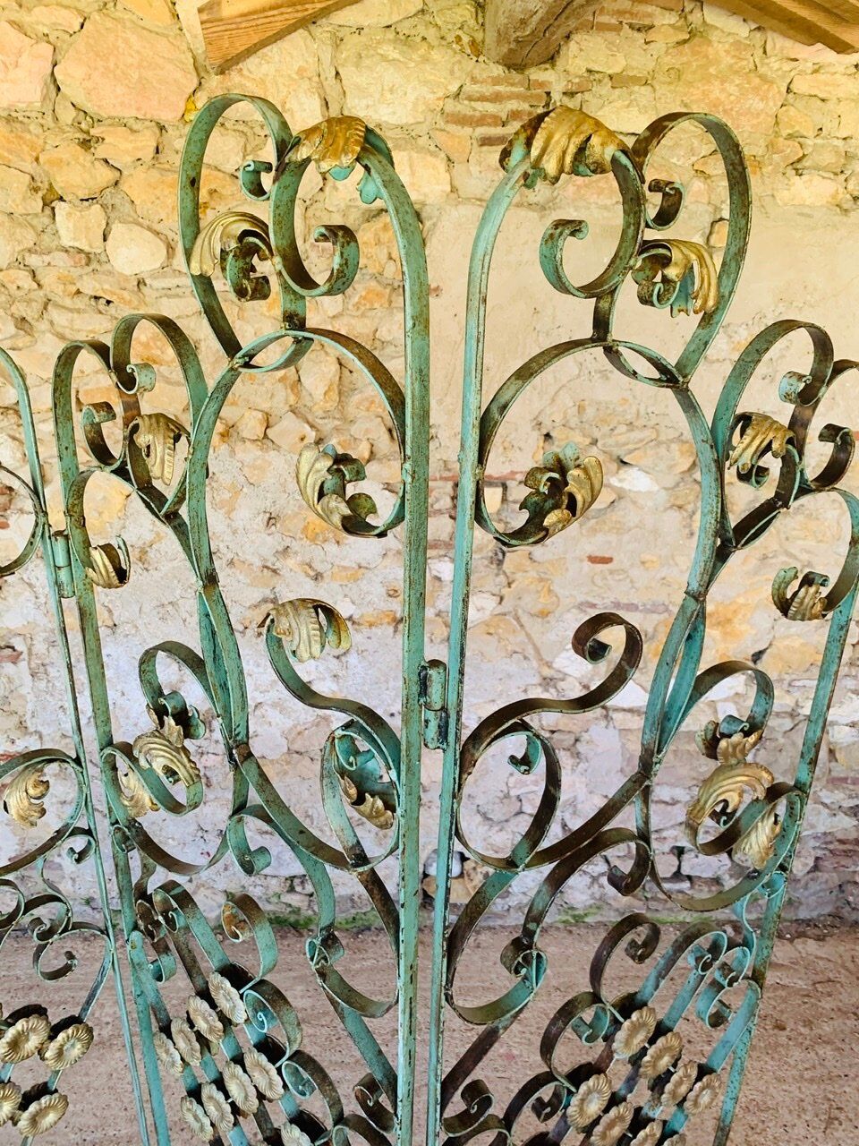 Screen, Art Deco wrought iron with floral decorations circa 30's