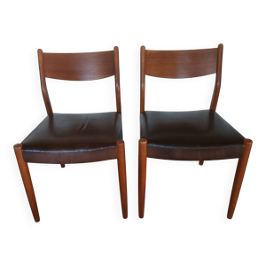 2 chaises scandinaves
