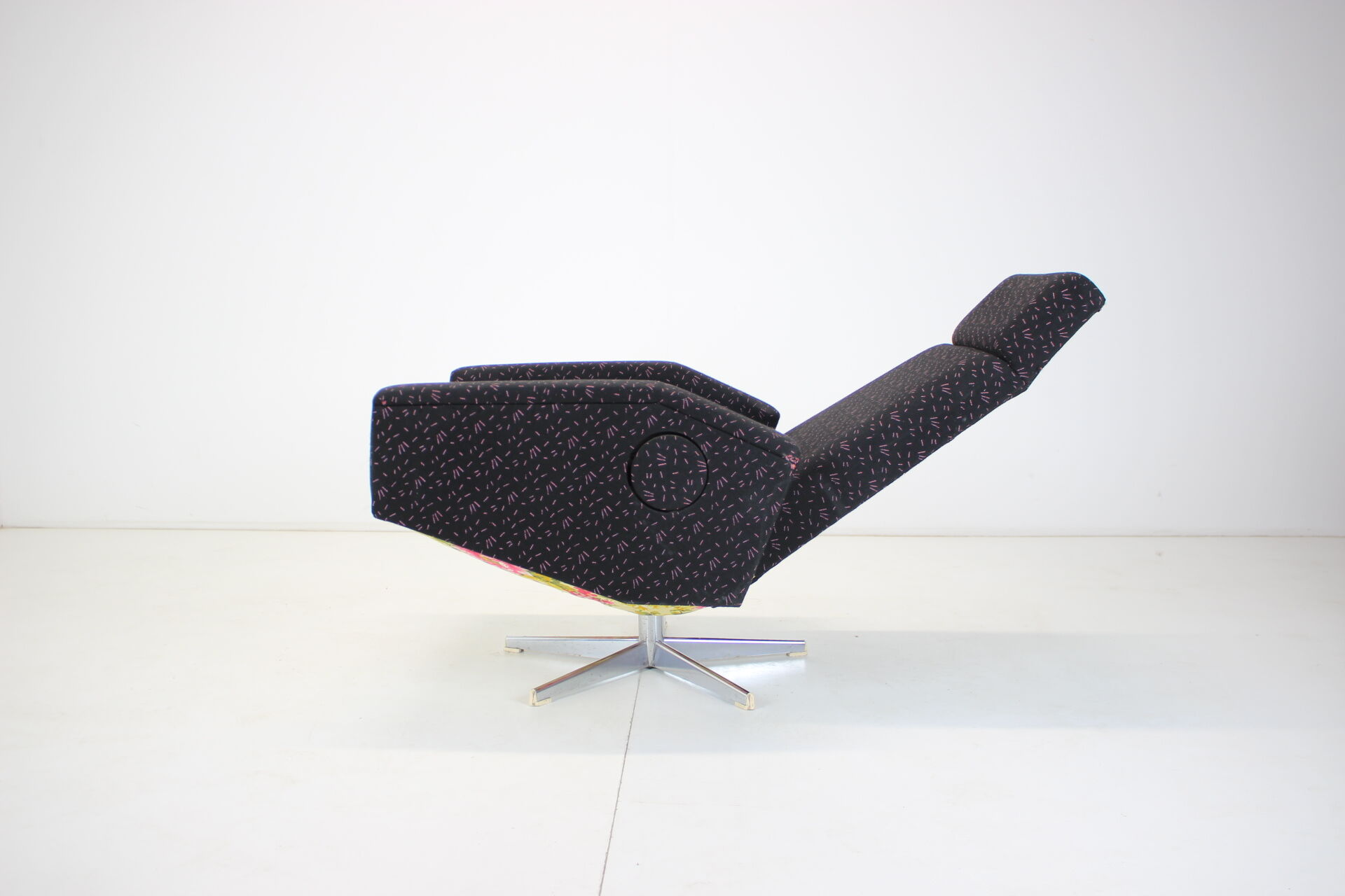 Mid-century adjustable relax armchair, 1970's.
