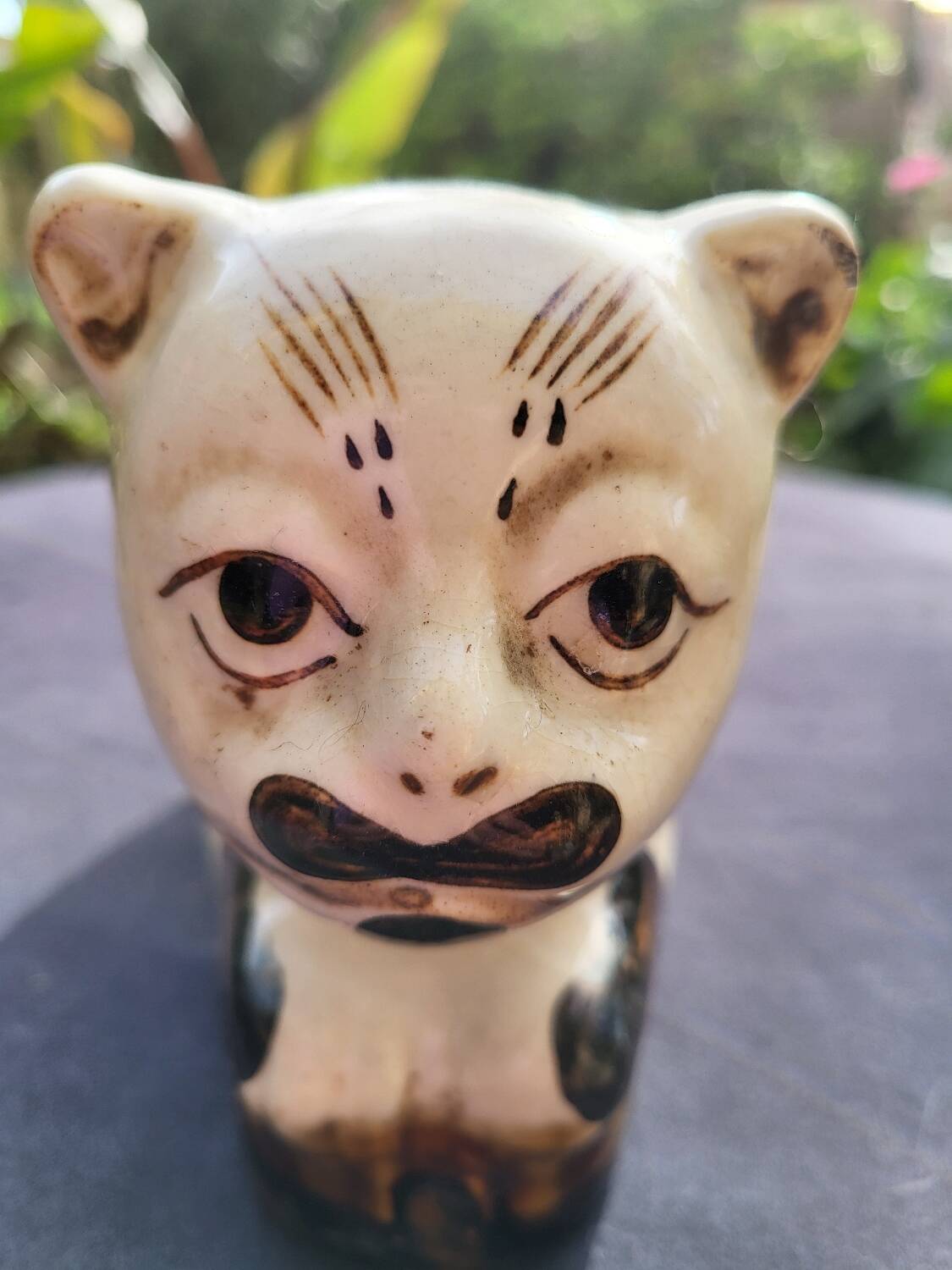 Cizhou style ceramic neck rest cat