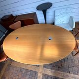 Florence Knoll Oval Desk Table for Knoll International circa 1980