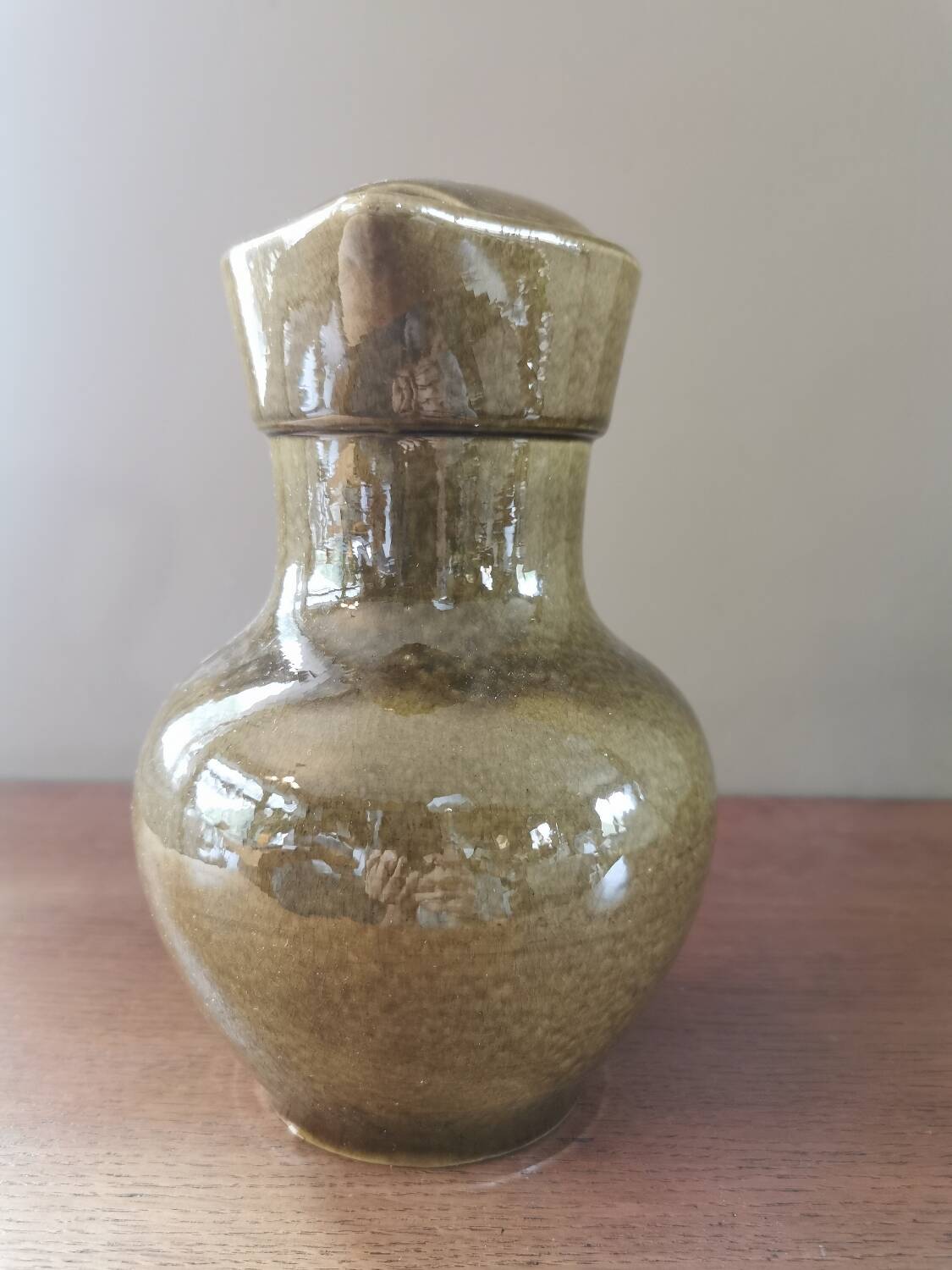 Vintage ceramic pitcher and 6 cups