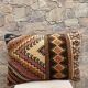 Housse de coussin vintage kilim berbère:Coussin en laine marocaine 60x40cm