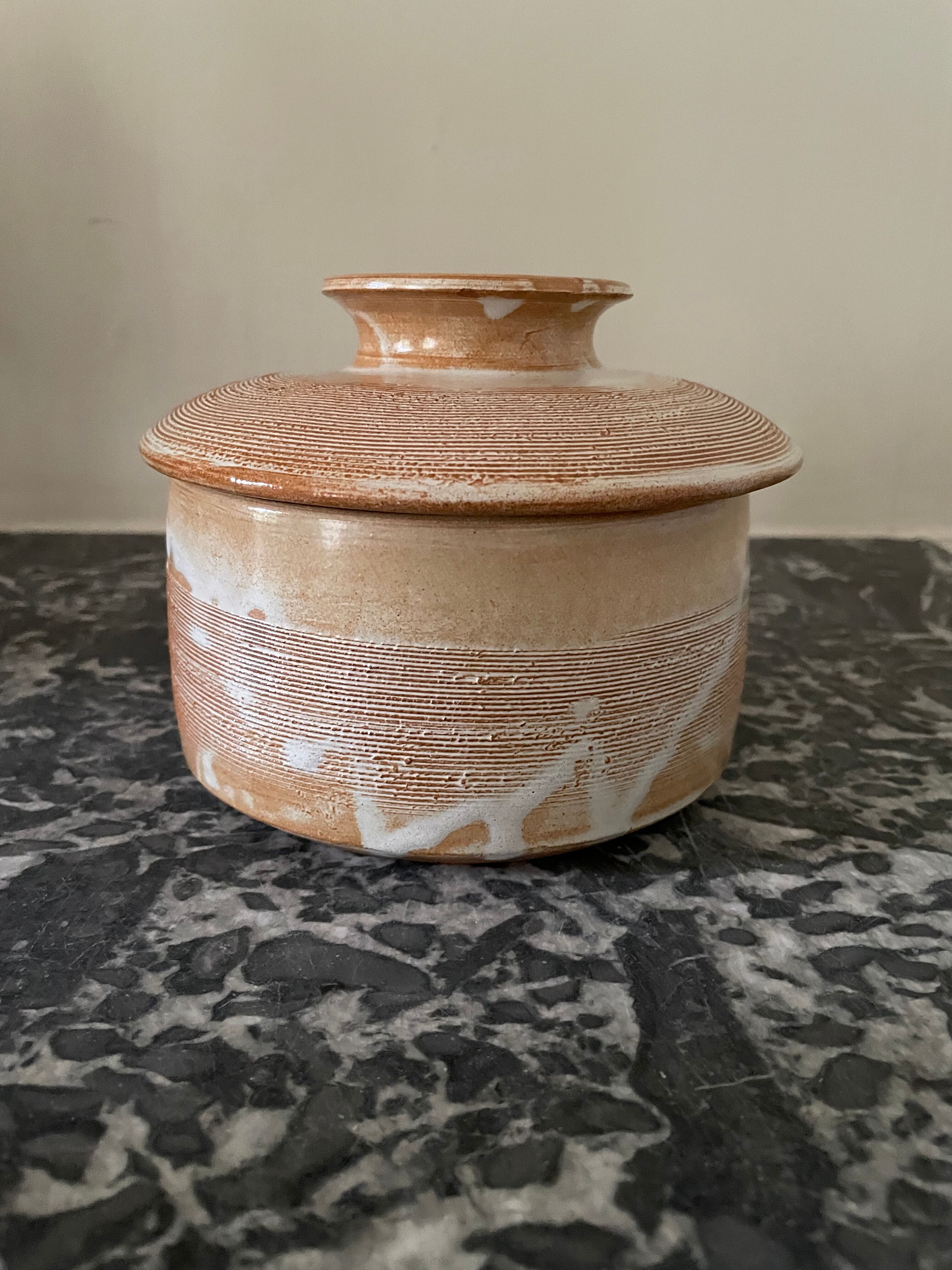 Pot with lid in stoneware vallauris