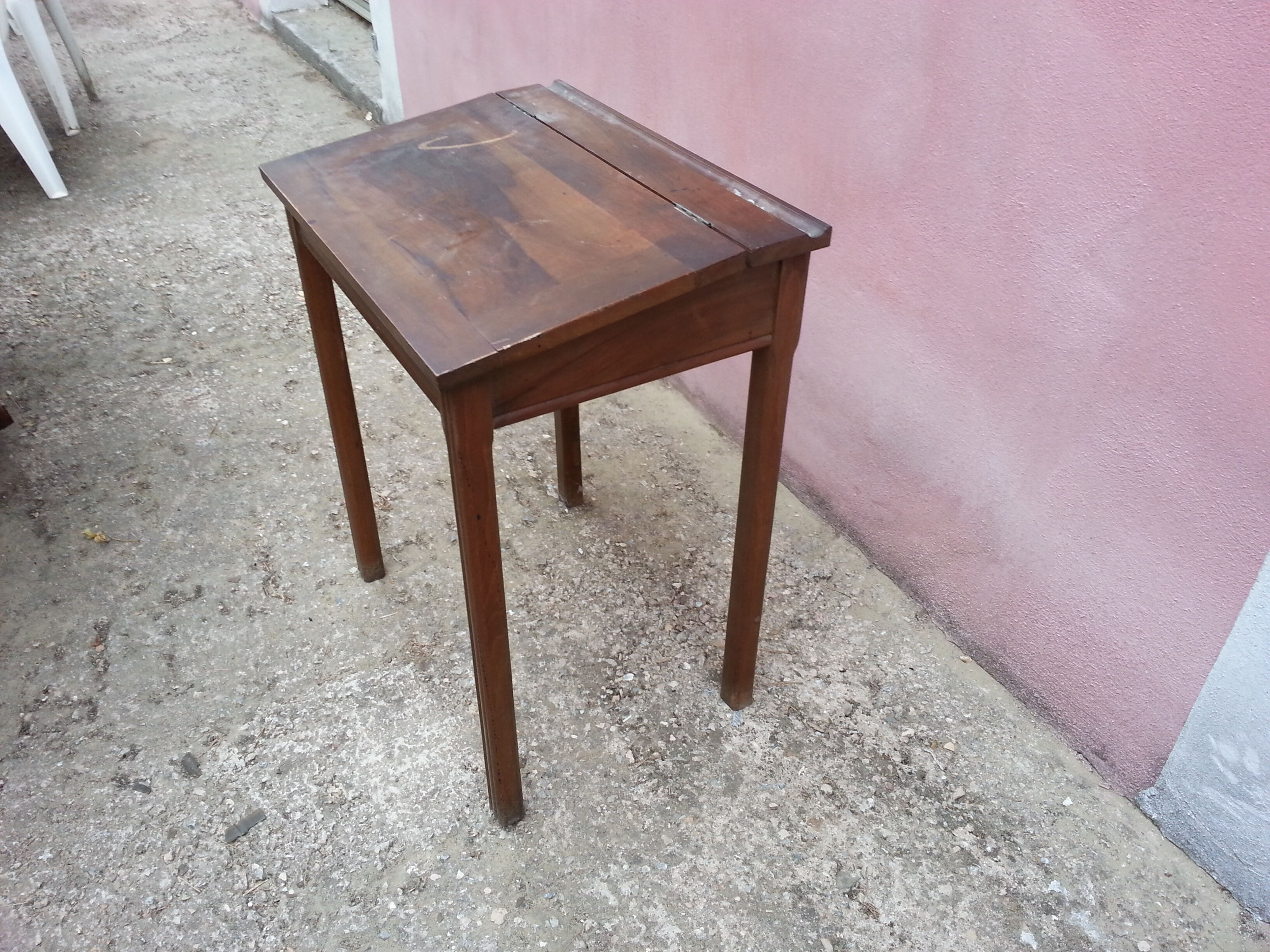 Child desk vintage