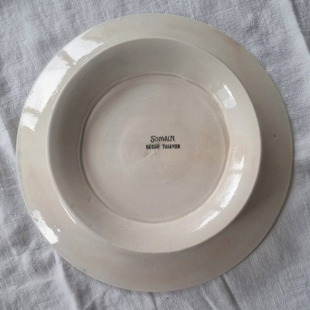 Iron Earth Footed Dish – Somain Earthenware Factory