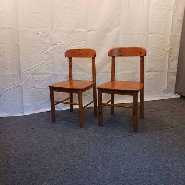 paire de chaises en pin massif de Rainer Daumiller
