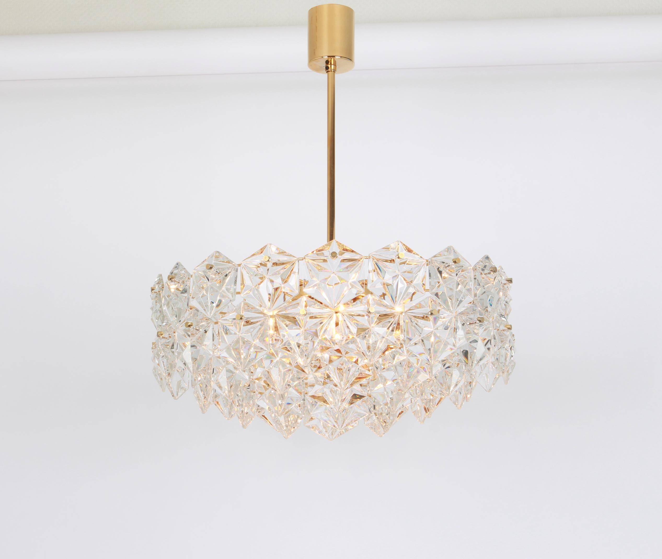 Lustre Kinkeldey en laiton doré et verre cristal, Allemagne, années 1970