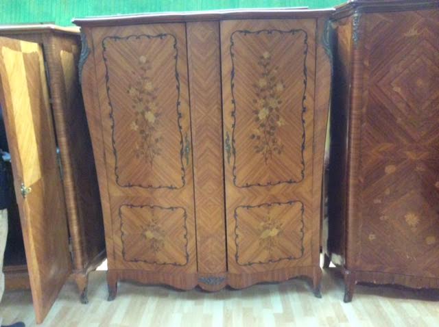 Armoire 2 portes avec marqueterie