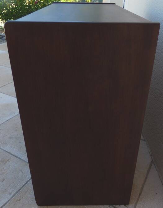 Antique chest of drawers from the 50s with 5 curved drawers, vintage old-style assembly and brass knobs