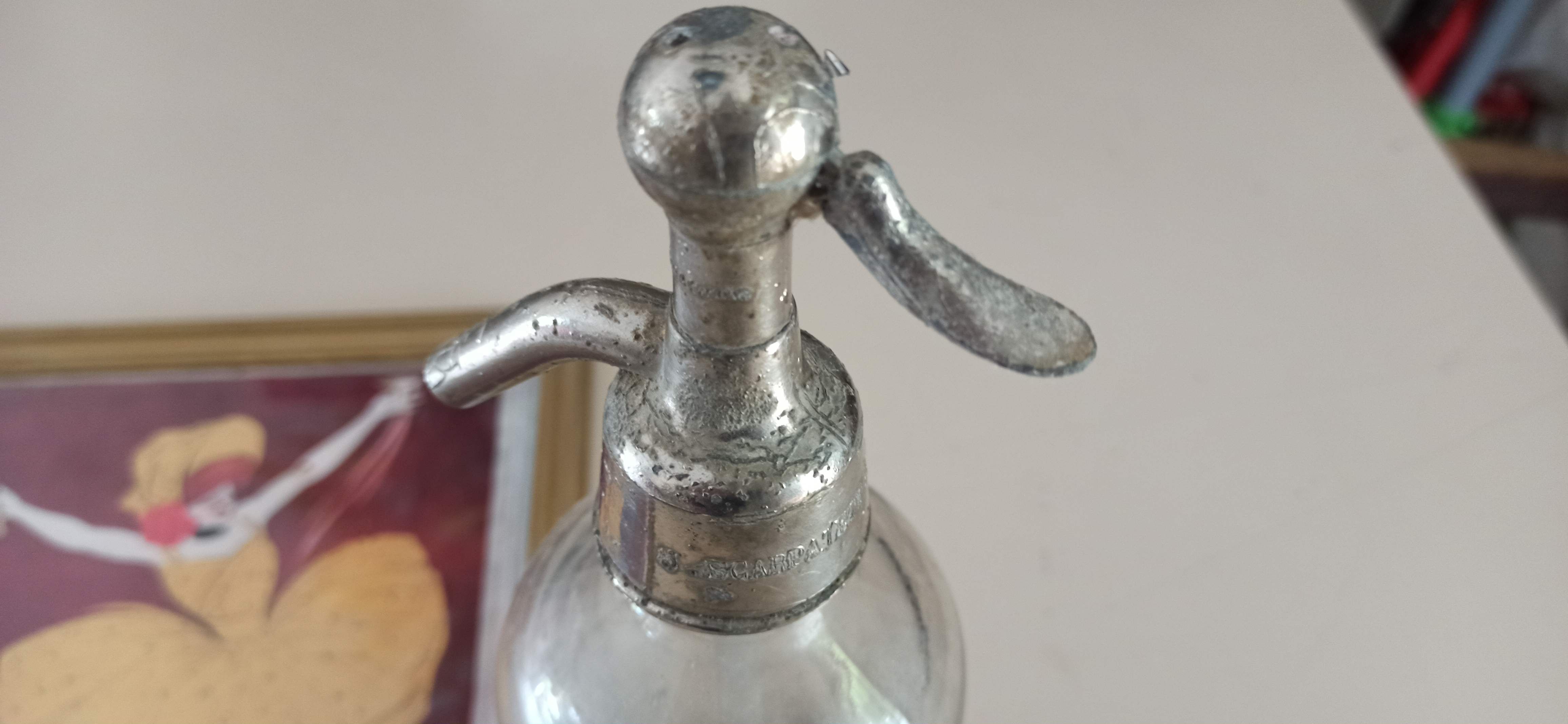 Ancient siphon Sodas Scarpatett