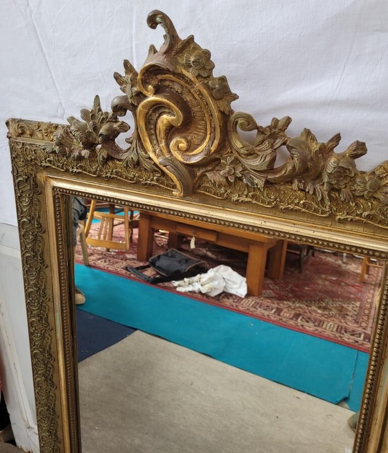 Miroir doré mouluré classique, années 50