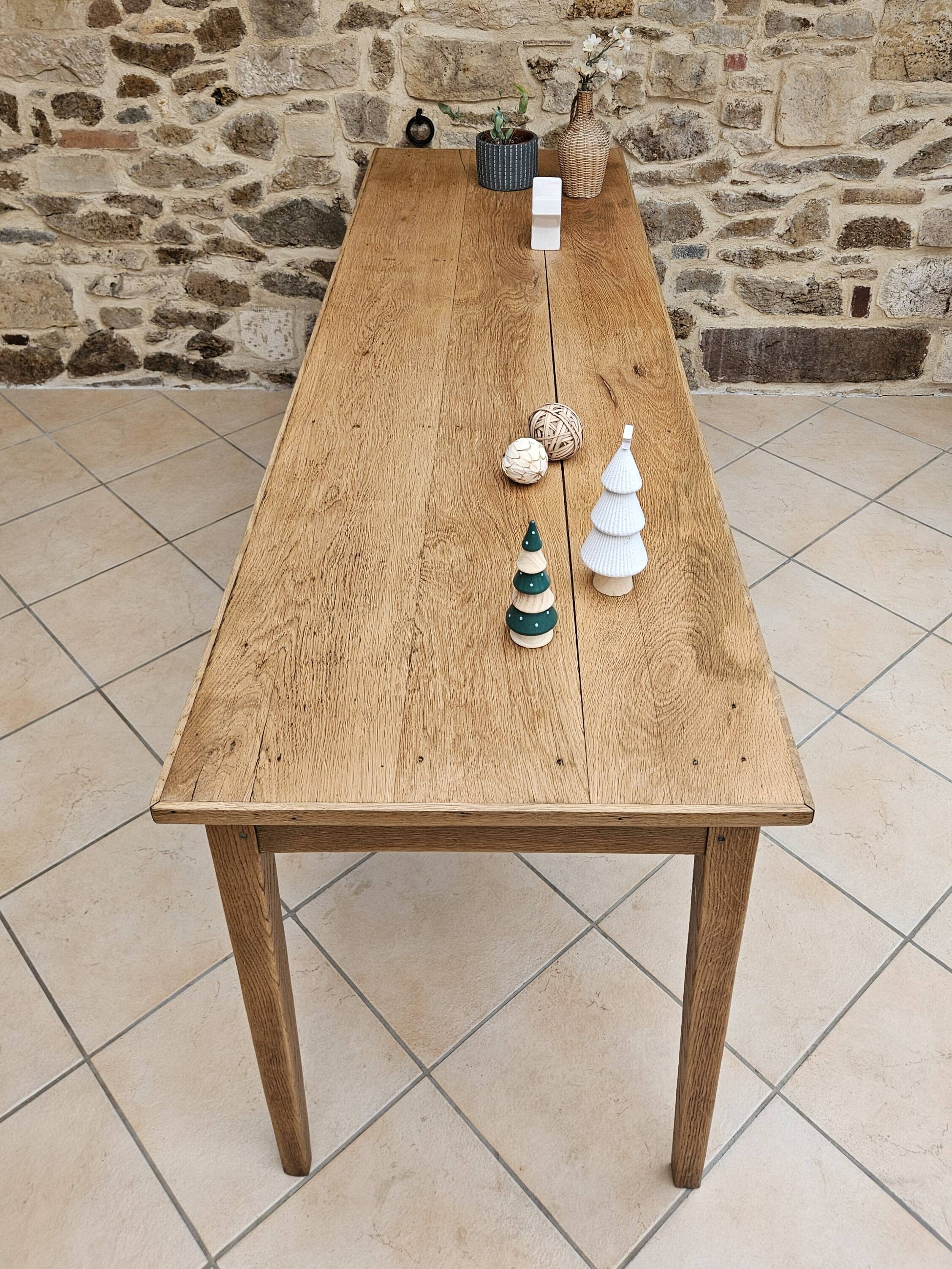 Farm table