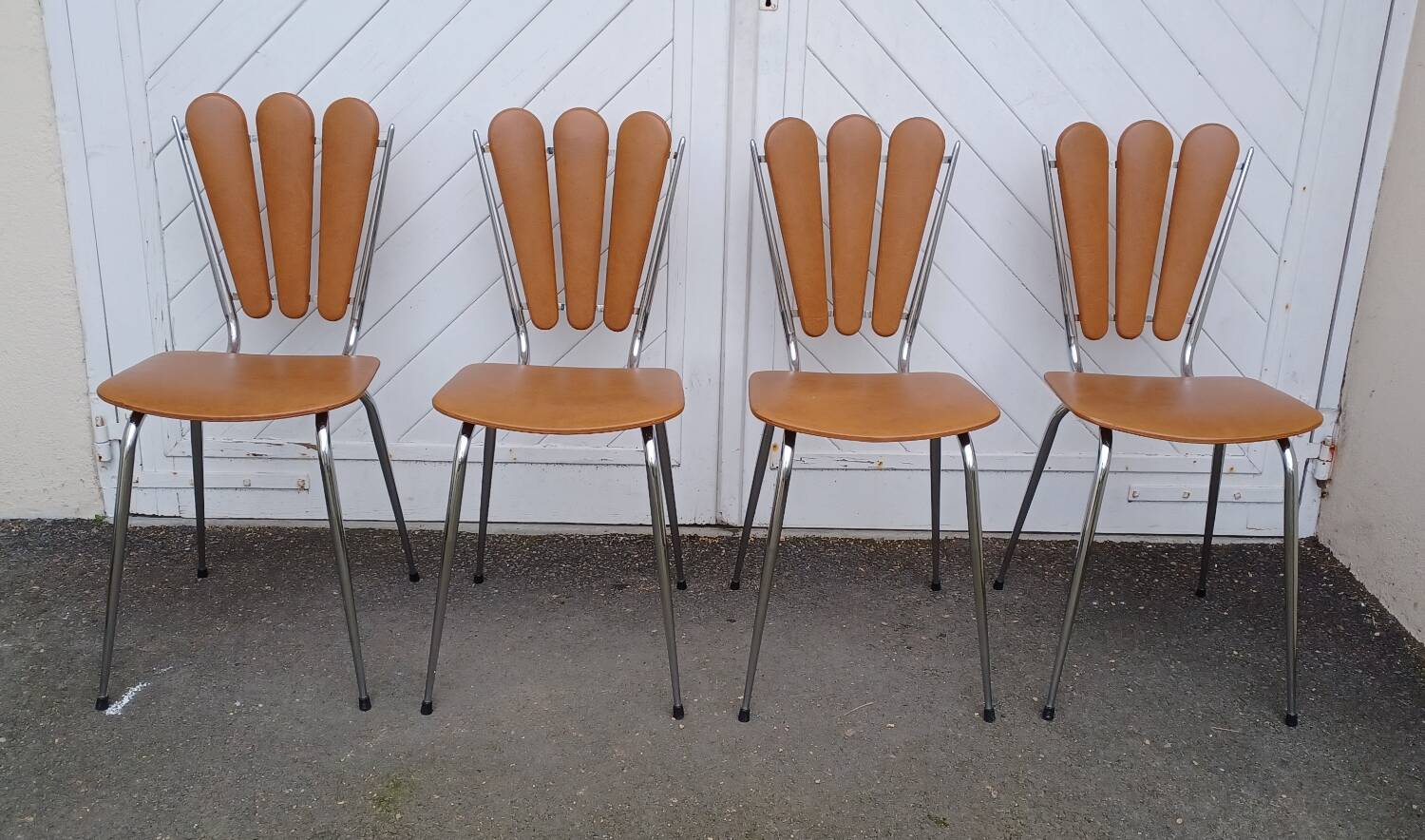 Set of 4 vintage petal chairs